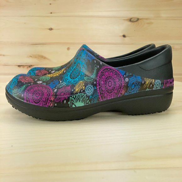 crocs neria pro ii women's work shoes